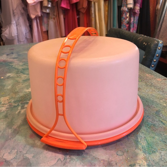 Tupperware Kitchen 7s Tupperware Cake Holder Poshmark